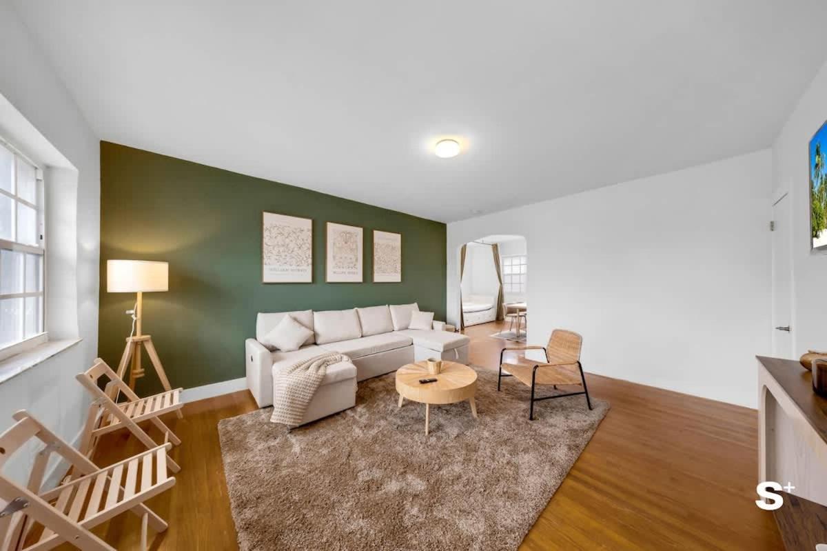 Apartment Spacious 1 Bd By The *